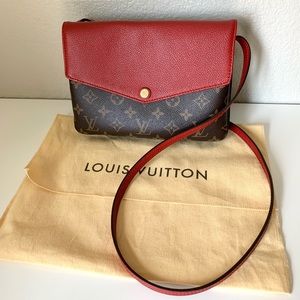 Sold.Louis Vuitton Twinset Twice Pochette Monogram